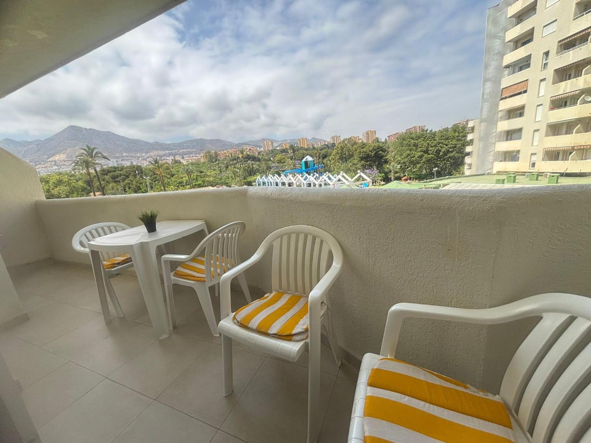 Apartamentos Benalbeach By Benalnova Бенальмадена Экстерьер фото